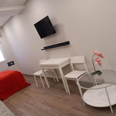 Plaza Pedro Zerolo Apartment Мадрид Екстериор снимка
