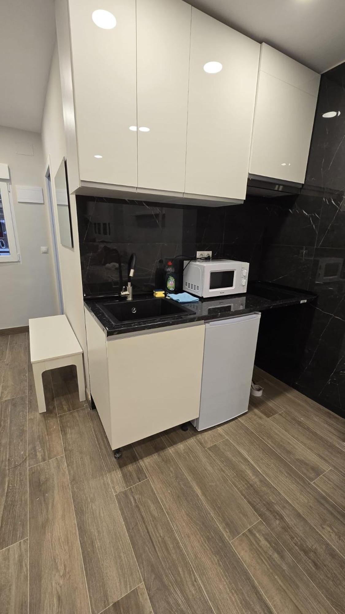 Plaza Pedro Zerolo Apartment Мадрид Екстериор снимка